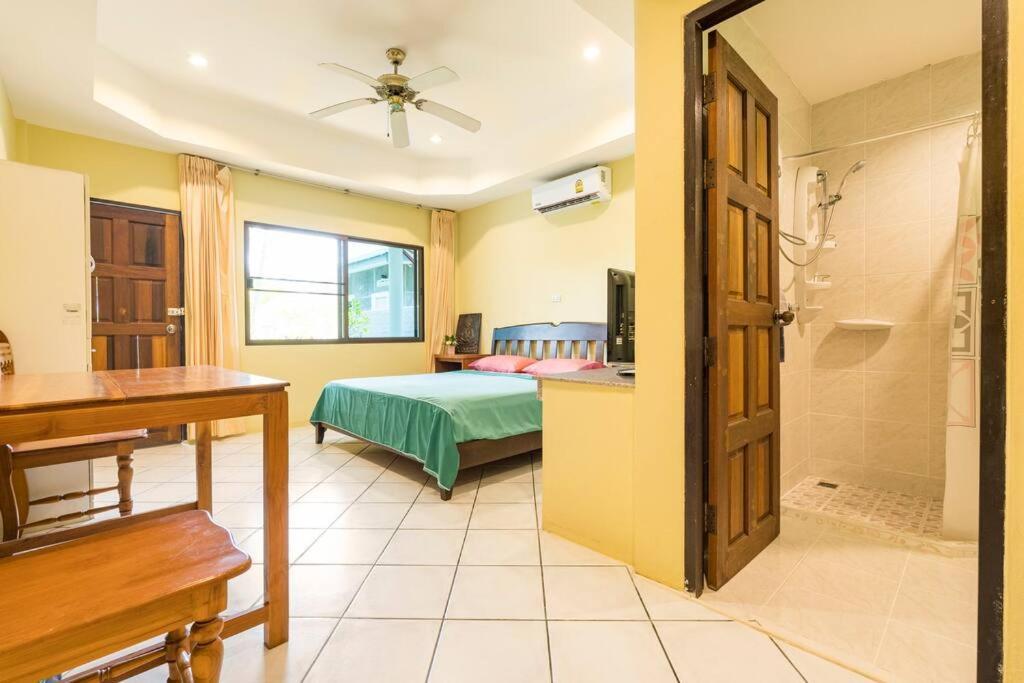 Baan Coconut Villa Pantai Bang Tao Bagian luar foto