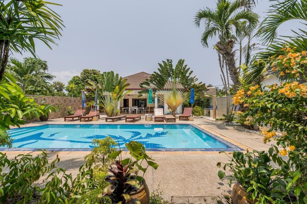 Baan Coconut Villa Pantai Bang Tao Bagian luar foto