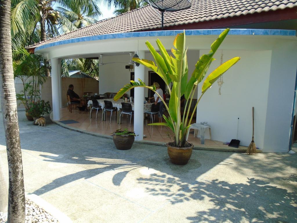 Baan Coconut Villa Pantai Bang Tao Bagian luar foto